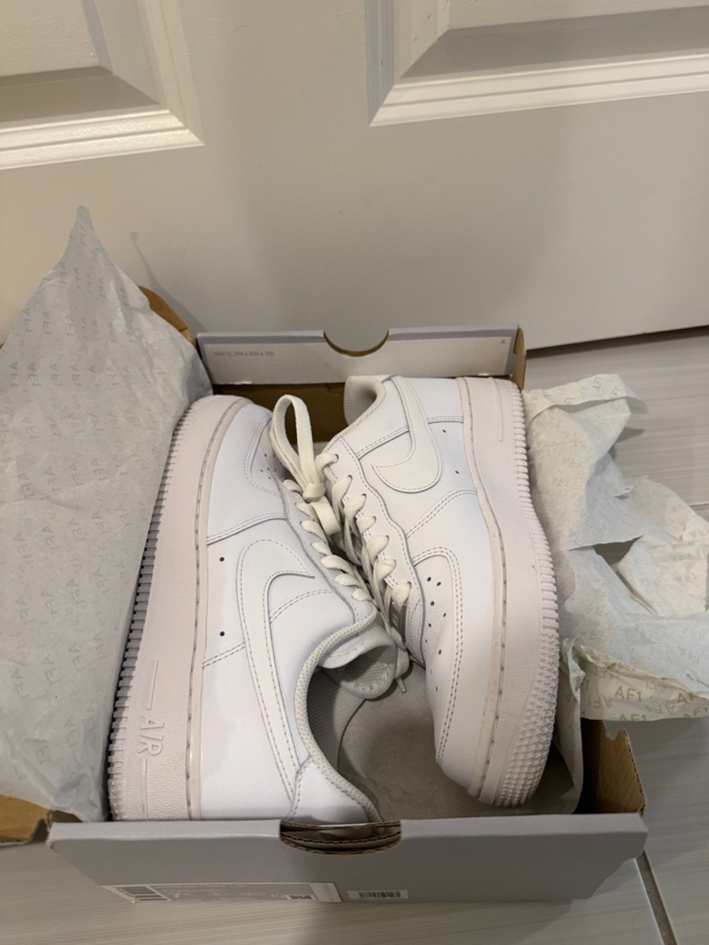 Nike women’s AF1 Air Force ones ‘07 - Picture 13 of 15